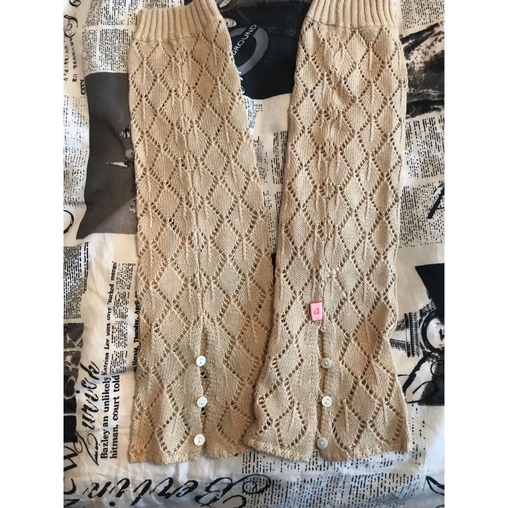 Cream leg warmers